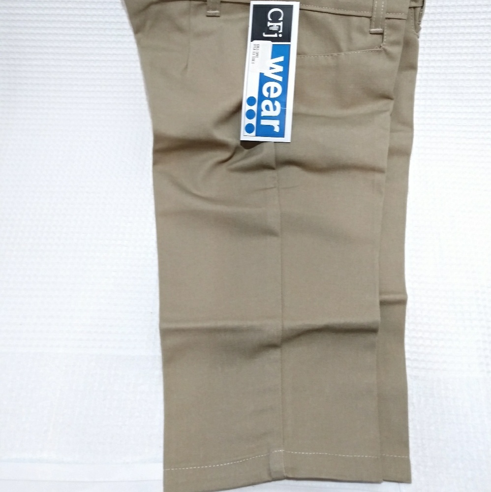 2 Pair of NWT Girls Khaki Capri Pants